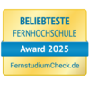 Beliebteste Fernhochschule Beliebteste Fernhochschule Award 2025, verliehen von FernstudiumCheck.de. Das Design ist in Gelb und Blau gehalten.