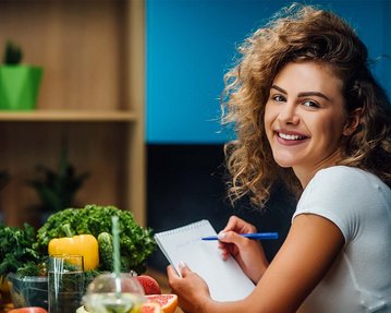 [Translate to Österreichisch:] Fernstudium Ernährungswissenschaften | SRH Fernhochschule